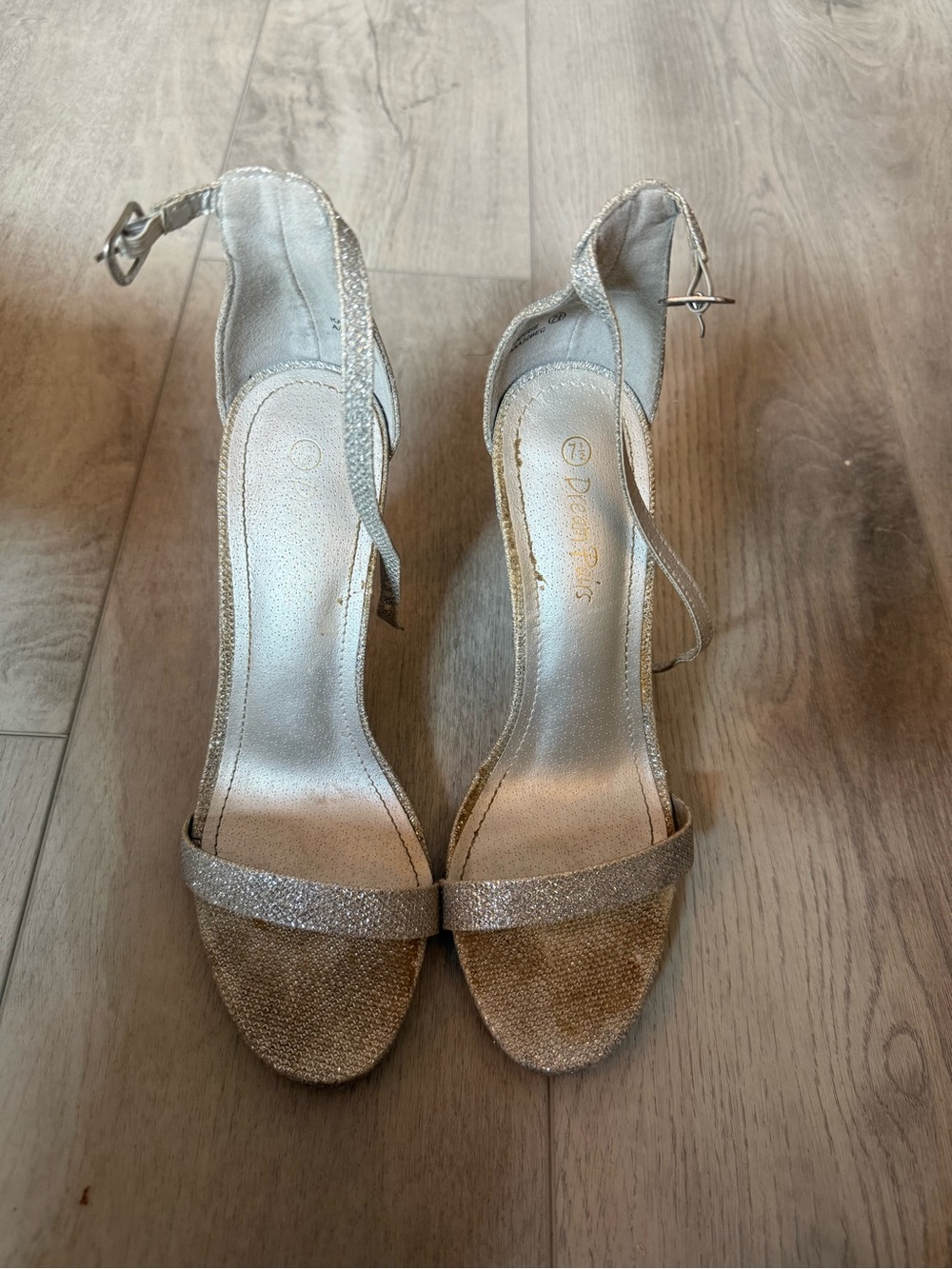 Dream Pairs Karrie Silver Glitter Stiletto Heels Size 7.5